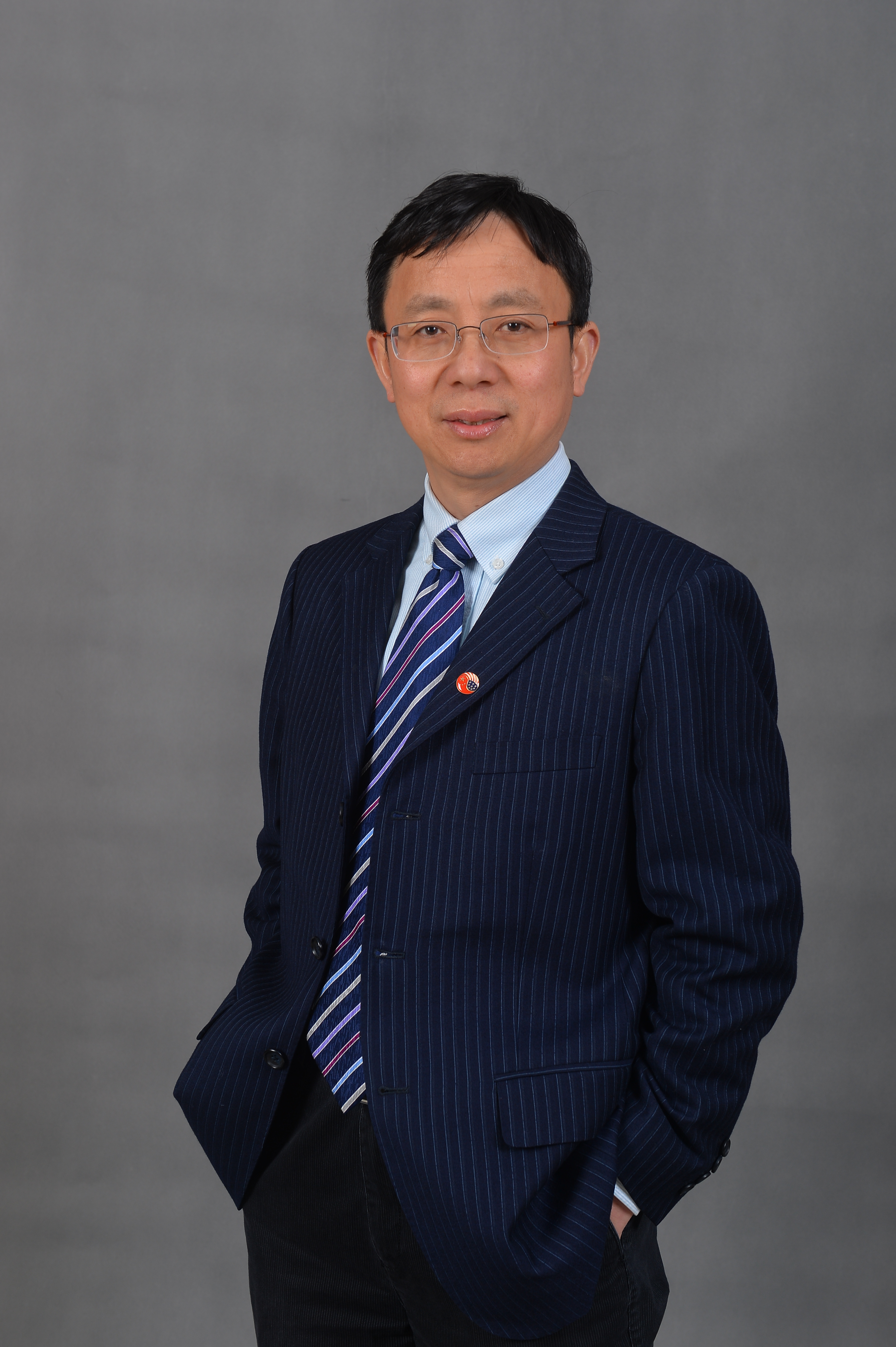 吴心伯.JPG